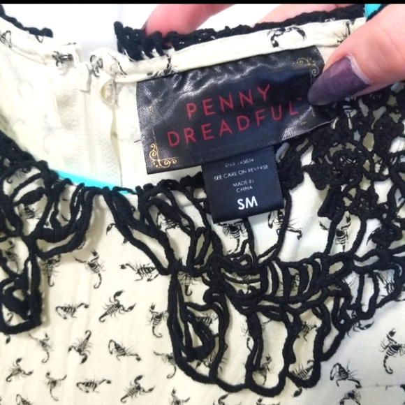 🦂 Penny Dreadful Edgy Victorian Scorpion Dress S 🦂 - Picture 4 of 4